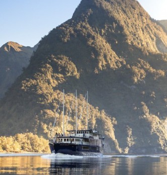 Doubtful Sound Overnight Tours