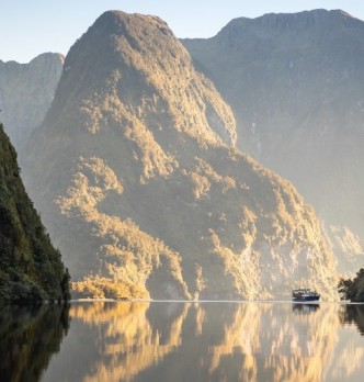 Fiordland National Park Tours in Doubtful Sound