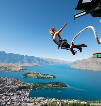 Bungy Jumping in Queenstown