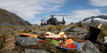 Helicopter Flight - Picnic On A Peak - Everything New Zealand