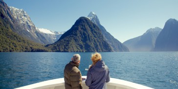 Small Group Milford Sound Coach Cruise Coach - Everything New Zealand