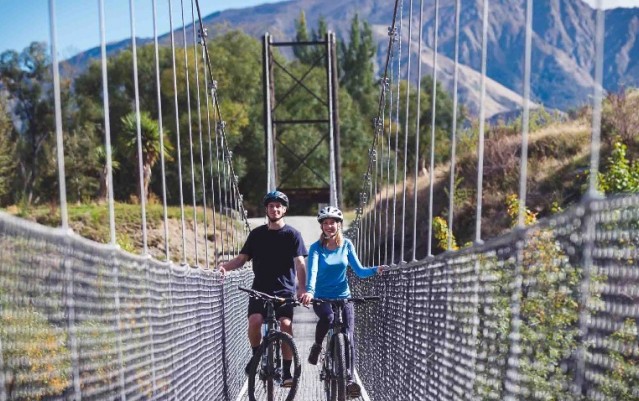 Bike Tours - Arrowtown to Gibbston