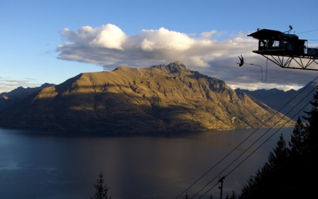Bungy - 47m Ledge - Freestyle Bungy - Queenstown