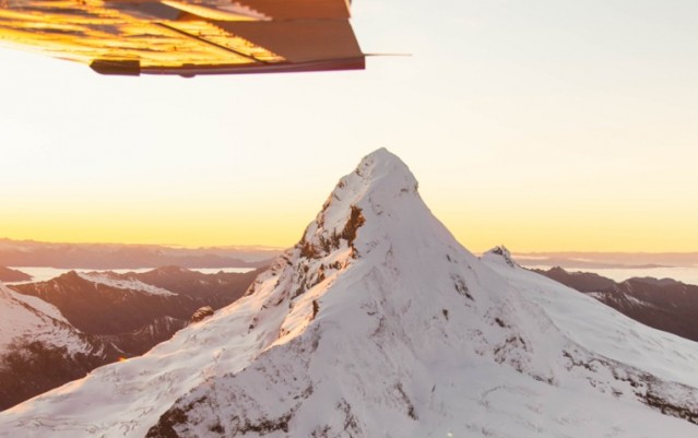 Scenic Flight - Sunrise Mt Aspiring & The Glaciers