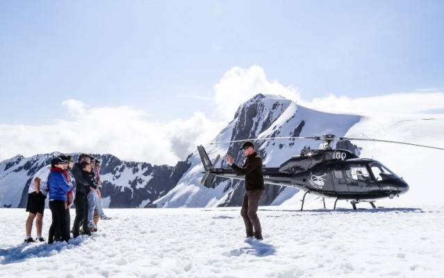 Helicopter Flight - Glacier Explorer Over The Top