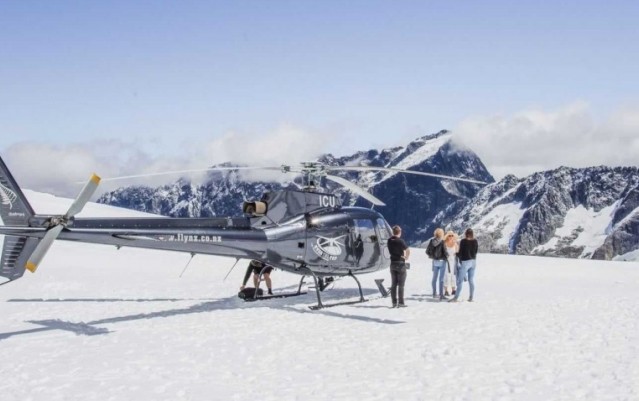 Helicopter Flight - Alpine Snow Landing
