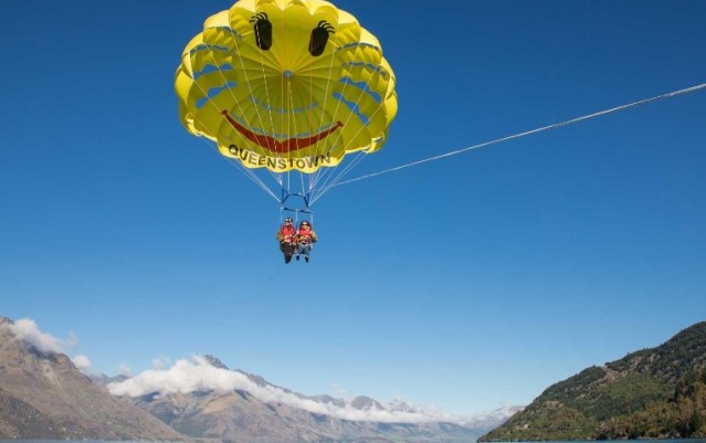 Parasailing - Tandem Paraflight