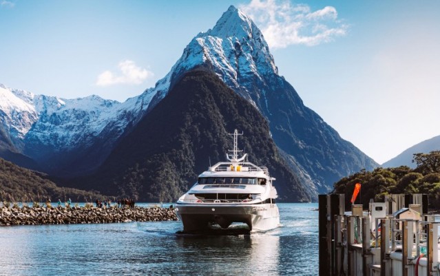 Milford Sound Boat Cruise - Pure Milford