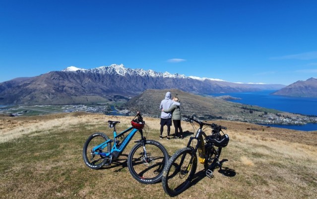 Guided E-Bike Tours - Ride to the Sky