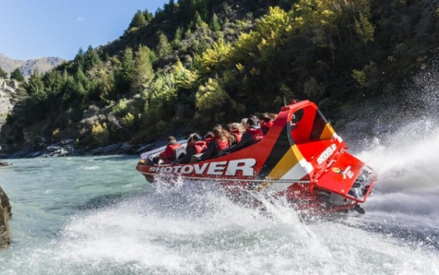 Jet boat - Shotover Jet - Queenstown