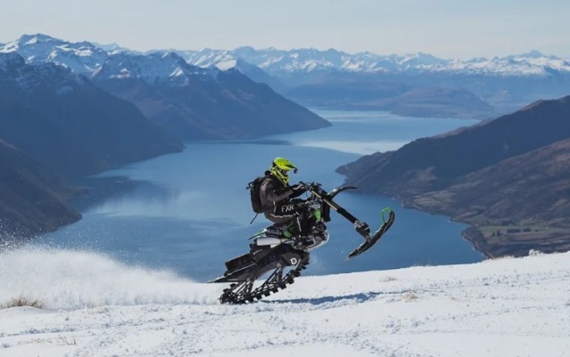 Full Day Snowbike Tour - Snowmoto