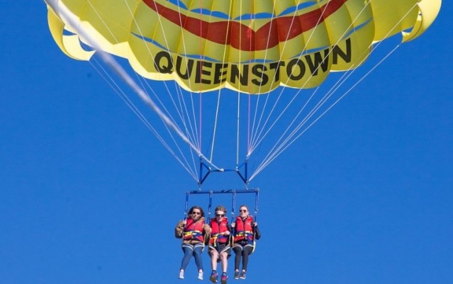 Parasailing - Triple Paraflight