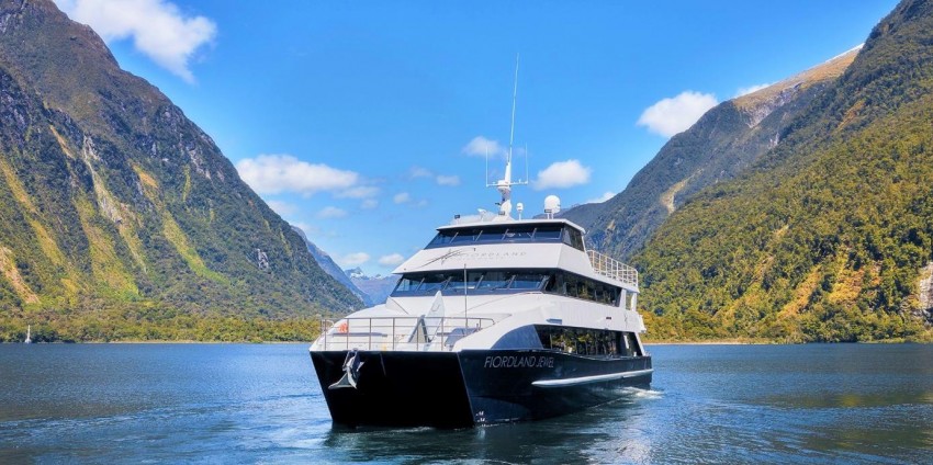 milford sound discovery cruise