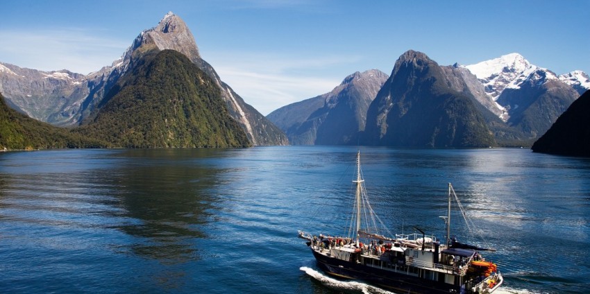 real journeys cruise milford sound